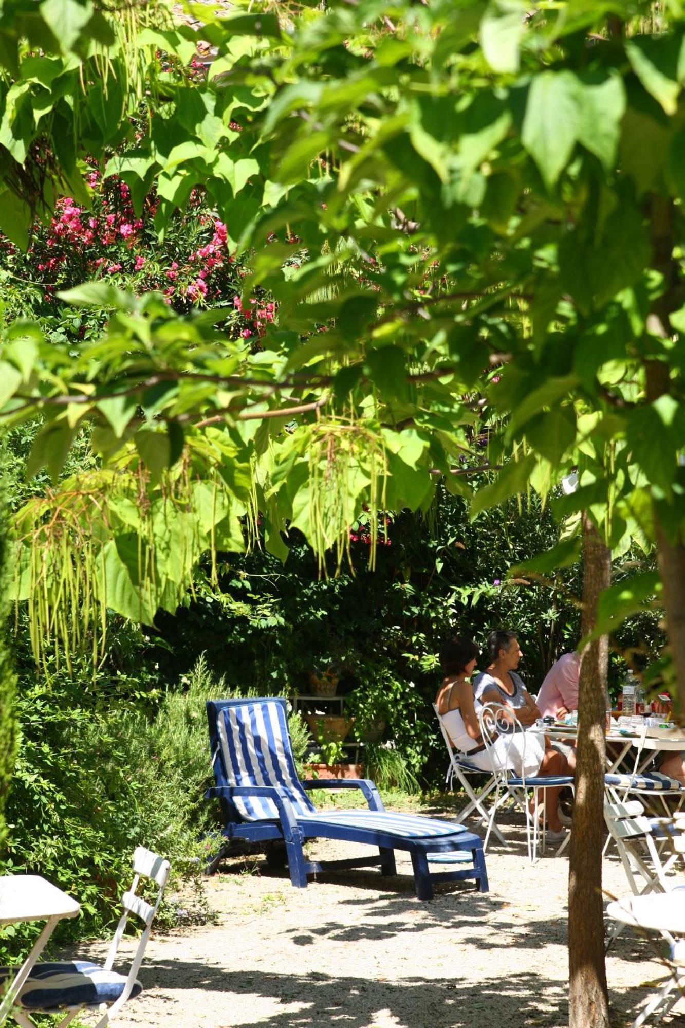 ペルヌ・レ・フォンテーヌ ラ ネスキエール シャンブル ドット Bed & Breakfast エクステリア 写真
