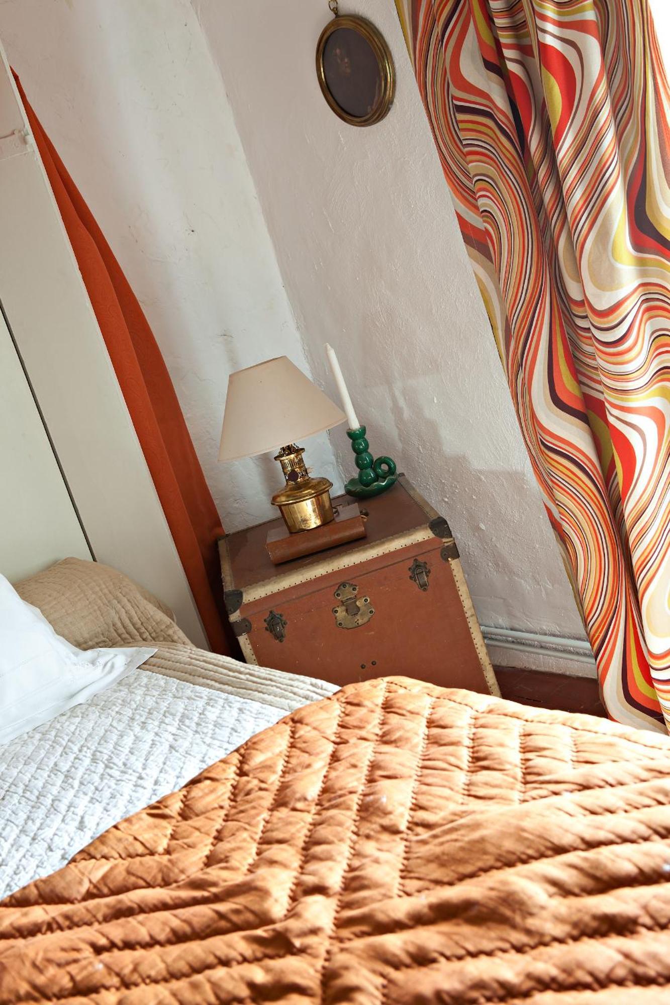 ペルヌ・レ・フォンテーヌ ラ ネスキエール シャンブル ドット Bed & Breakfast エクステリア 写真