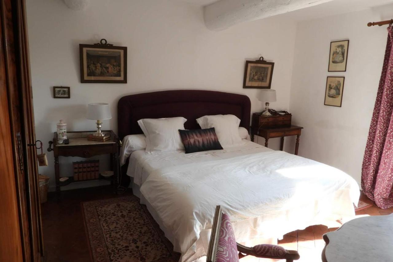 ペルヌ・レ・フォンテーヌ ラ ネスキエール シャンブル ドット Bed & Breakfast エクステリア 写真
